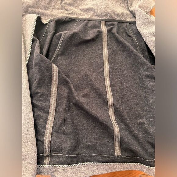 Lululemon Find Your Centre Wrap Jacket Heathered Speckled Black Hooded Sz 6 EUC - Picture 11 of 12